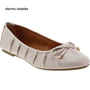 White Mountain Sakari Ballet Flat in eggshell - Worn 1X